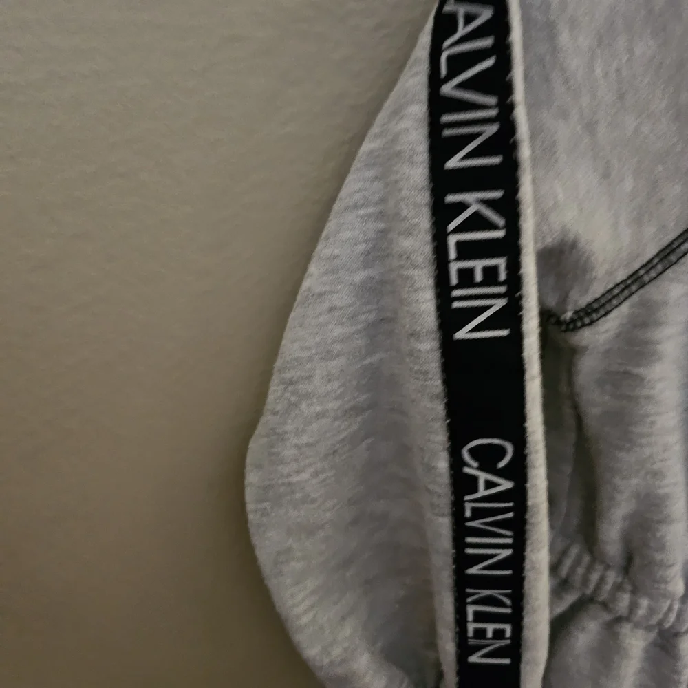 Calvin Klein Gray and Black Kids Outfit - Picture 5 of 9